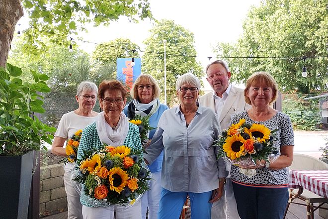 Geehrte Mitglieder des DRK Leeste